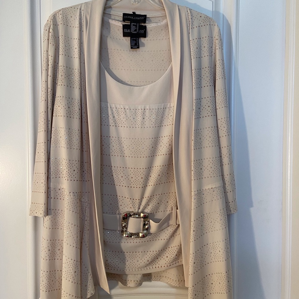 Frank Lyman blouse set.